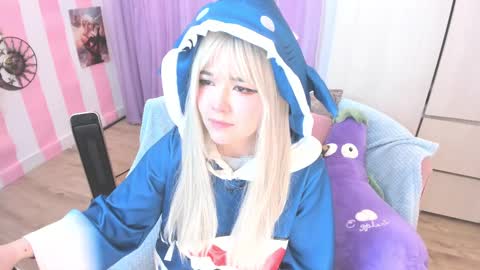 Laura online show from 10/17/25, 06:05