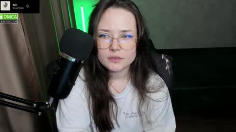Red online show from 12/06/24, 10:19