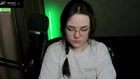 Red online show from 12/07/24, 07:21
