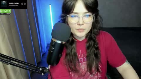 Red online show from 10/30/25, 06:52