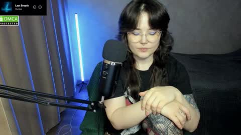 Red online show from 11/07/25, 07:03