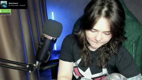 Red online show from 05/26/26, 07:54