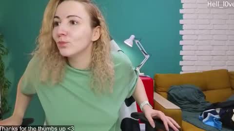 Snapshot of hell_l0ve chatting on 11/18/25, 11:03 Anastasiia online show from 11/18/25, 11:03