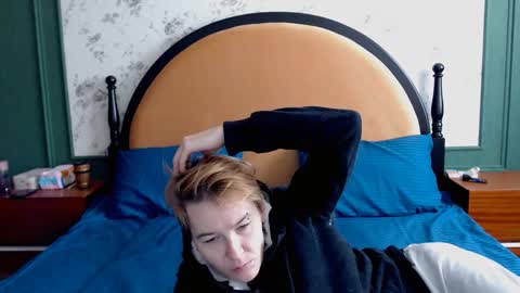 Snapshot of helldollz chatting on 10/13/25, 07:41 HellDollz online show from 10/13/25, 07:41