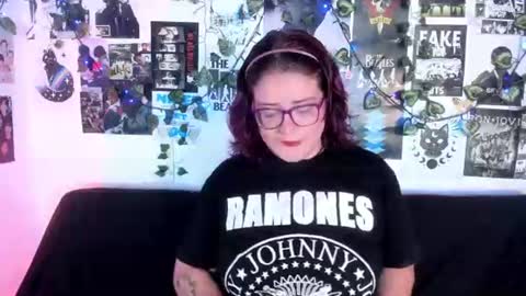 hellen online show from 07/10/26, 07:34