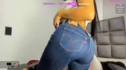 hellen__smith_ online show from 10/14/25, 01:45