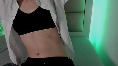 hellen__smith_ online show from 02/17/26, 03:47