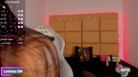 hellen__smith_ online show from 06/29/26, 09:48