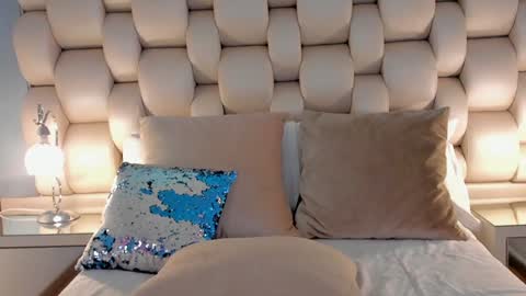 hellen_amazing online show from 01/25/25, 11:23