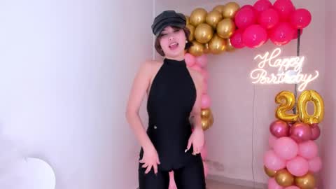 Julieta online show from 12/31/24, 06:57