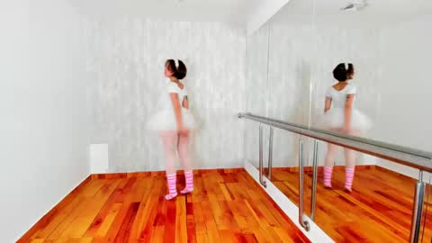 Julieta online show from 01/12/25, 06:38