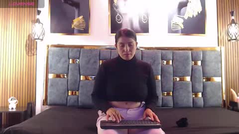 Snapshot of hellen_mark chatting on 05/16/26, 11:31 Hellen. online show from 05/16/26, 11:31