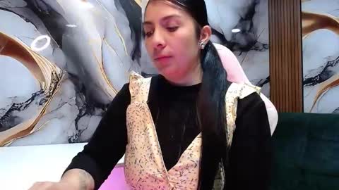 Snapshot of hellen_mark chatting on 06/10/26, 10:58 Hellen. online show from 06/10/26, 10:58
