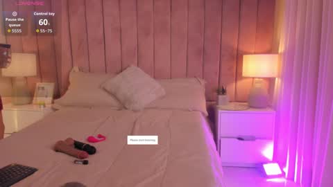 hellen_mckenzie online show from 09/24/25, 03:54