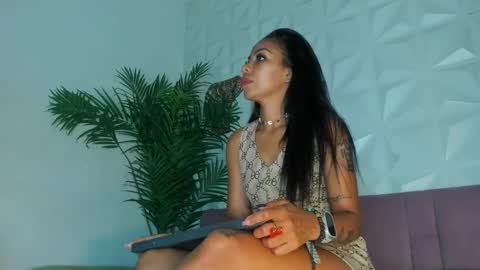 hellen     online show from 01/07/26, 11:40