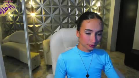 Hellen online show from 05/18/26, 01:06