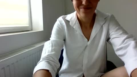 Hellen online show from 11/06/25, 07:09