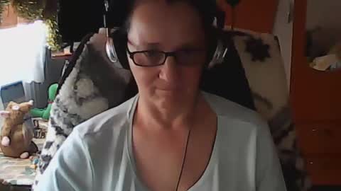 Snapshot of hellenmarie chatting on 12/21/24, 11:33 hellenmarie online show from 12/21/24, 11:33