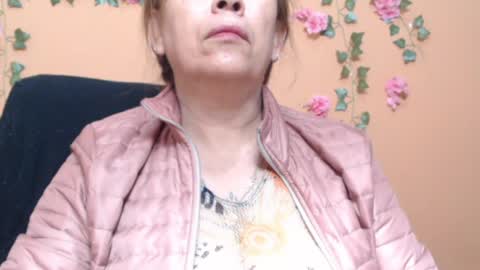 hellen online show from 01/15/25, 11:21