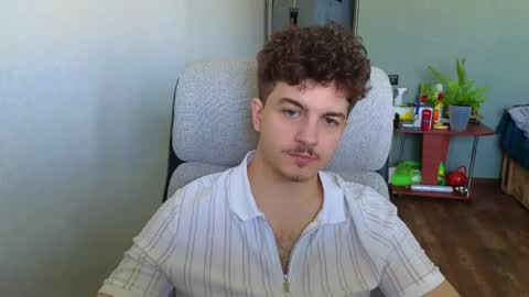 Snapshot of hellish_sugar chatting on 05/15/26, 06:09 Remy online show from 05/15/26, 06:09