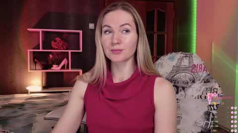 Snapshot of hello_lisha chatting on 12/02/25, 08:08 Alisia Monday to Friday from 10 am to 4 pm GMT 2 online show from 12/02/25, 08:08