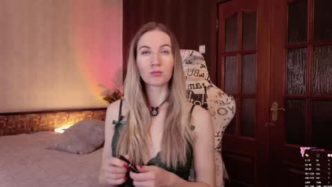 Snapshot of hello_lisha chatting on 06/04/26, 08:20 Alisia Monday to Friday from 10 am to 4 pm GMT 2 online show from 06/04/26, 08:20