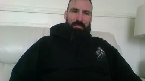 Snapshot of hellobunbunx0 chatting on 10/15/25, 02:17 hellobunbunx0 online show from 10/15/25, 02:17