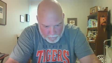 Snapshot of helloforfun111 chatting on 10/07/25, 08:06 helloforfun111 online show from 10/07/25, 08:06