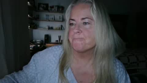 Hunnys Hive online show from 03/05/25, 08:53