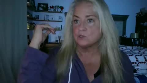 Hunnys Hive online show from 03/11/25, 11:26