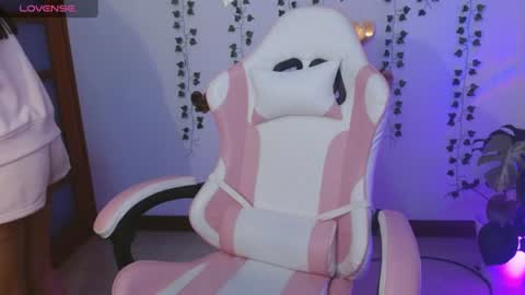 hellokitty_valery1 online show from 07/11/26, 02:47