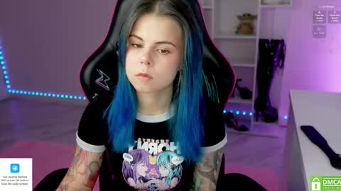 Snapshot of hellokittyalice chatting on 11/11/25, 11:54 Alice online show from 11/11/25, 11:54