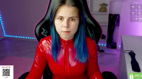 Snapshot of hellokittyalice chatting on 11/17/25, 02:12 Alice online show from 11/17/25, 02:12