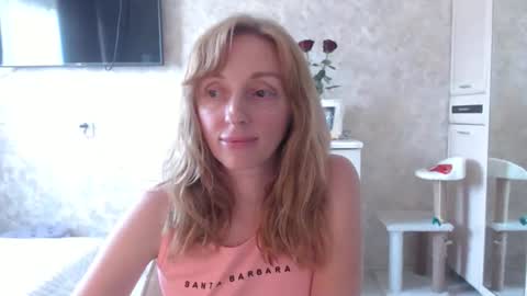 Snapshot of hellokittykaty chatting on 06/08/26, 12:16 Victory online show from 06/08/26, 12:16