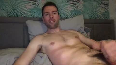 Snapshot of hellolucas69 chatting on 12/20/24, 01:14 Lucas online show from 12/20/24, 01:14