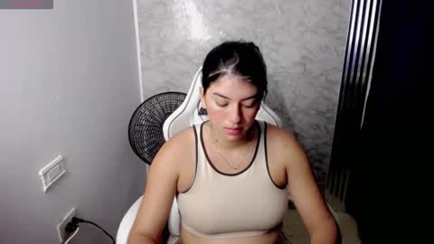 Snapshot of helloo_kityy25 chatting on 01/10/26, 11:42 helloo_kityy25 online show from 01/10/26, 11:42