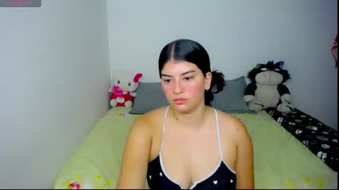 Snapshot of helloo_kityy25 chatting on 07/16/26, 02:01 helloo_kityy25 online show from 07/16/26, 02:01