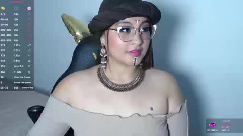 Snapshot of heluejamil chatting on 09/16/25, 02:40 Zahira online show from 09/16/25, 02:40