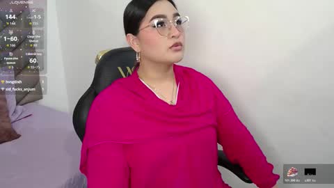 Snapshot of heluejamil chatting on 10/27/25, 08:24 Zahira online show from 10/27/25, 08:24