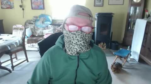 Snapshot of helvella chatting on 02/12/26, 10:43 Helvell online show from 02/12/26, 10:43