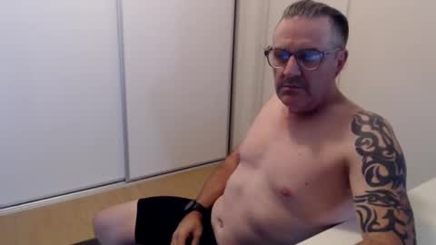 hempie1973 online show from 11/12/25, 06:47