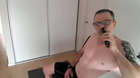 hempie1973 online show from 11/28/25, 02:58