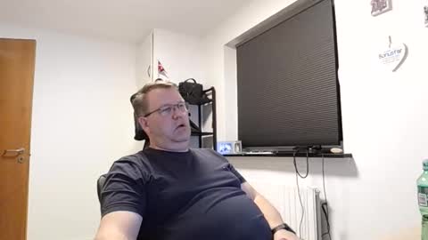 henrikrp1971 online show from 03/06/25, 09:42