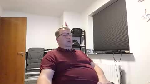 henrikrp1971 online show from 10/25/25, 03:29