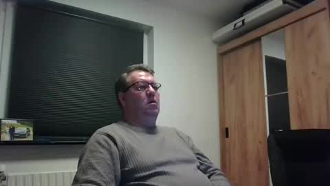 henrikrp1971 online show from 02/10/26, 05:28