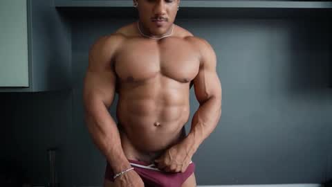 Snapshot of henrimusclee chatting on 02/17/26, 01:51 Henri online show from 02/17/26, 01:51