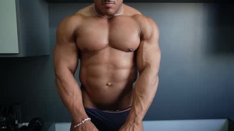 Snapshot of henrimusclee chatting on 02/20/26, 06:30 Henri online show from 02/20/26, 06:30