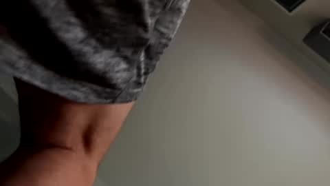 Snapshot of henry0043 chatting on 01/09/25, 09:06 henry0043 online show from 01/09/25, 09:06