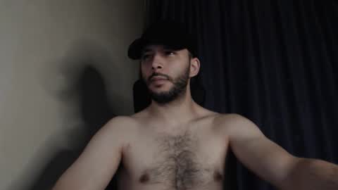 Snapshot of henryaxe chatting on 09/27/25, 04:39 HenryAxe online show from 09/27/25, 04:39