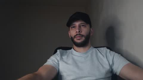 Snapshot of henryaxe chatting on 09/30/25, 11:15 HenryAxe online show from 09/30/25, 11:15